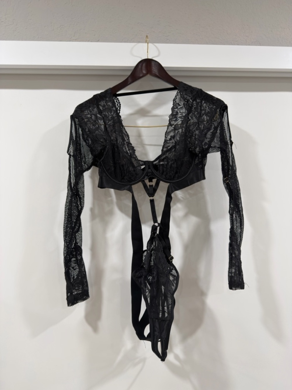 Black Lace Long-Sleeve Lingerie Bodysuit with Underwire